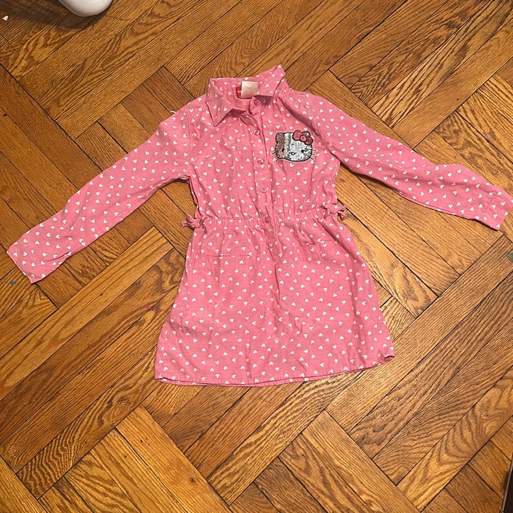 A kids hello kitty dress , in good condition